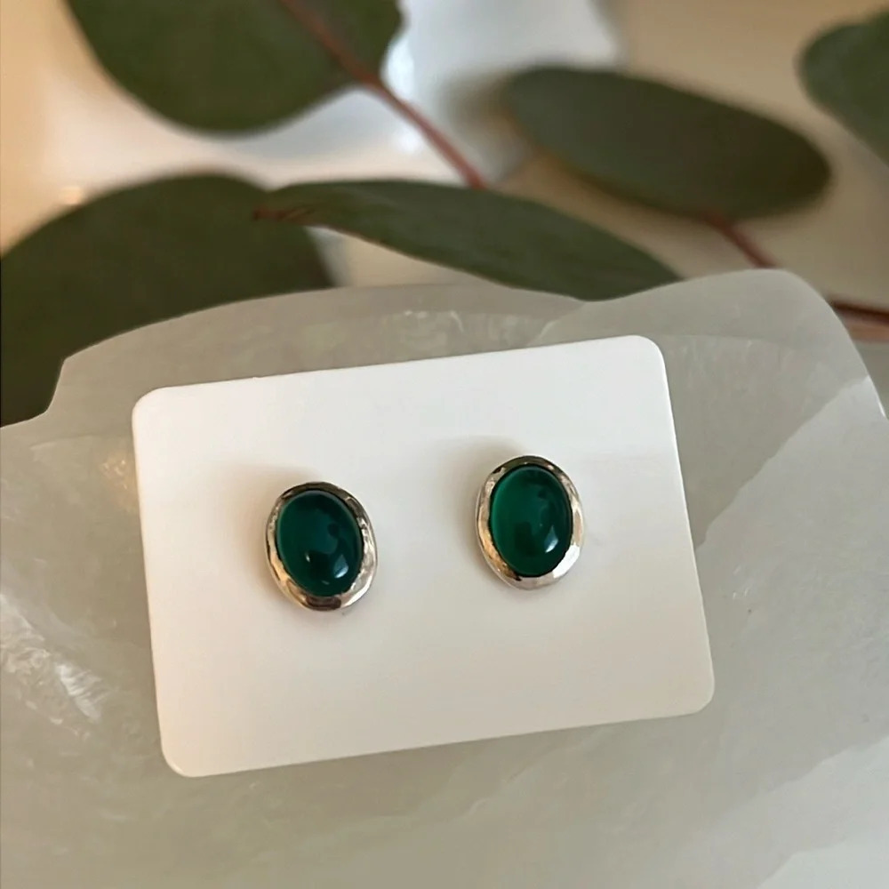 925 SOLID STERLING SILVER GEMSTONE GREEN CHALCEDONY STUD EARRINGS